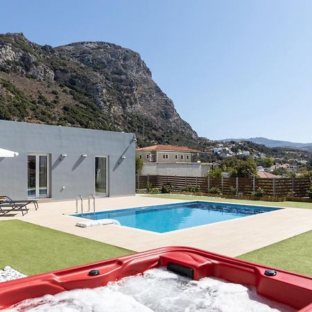 Villa Neonis Spílion Eksteriør billede