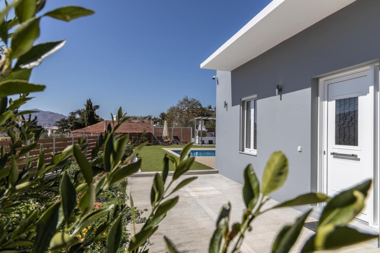Villa Neonis Spílion Eksteriør billede