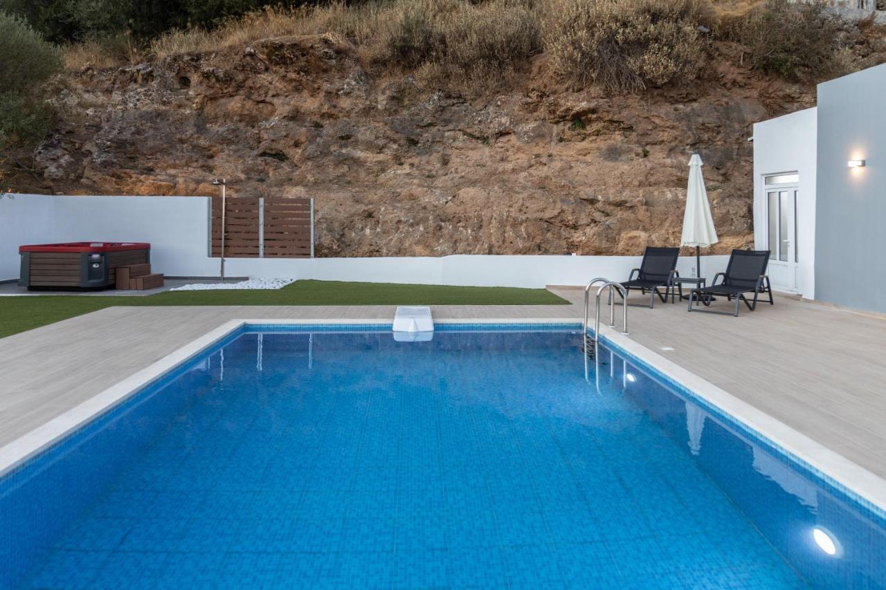 Villa Neonis Spílion Eksteriør billede