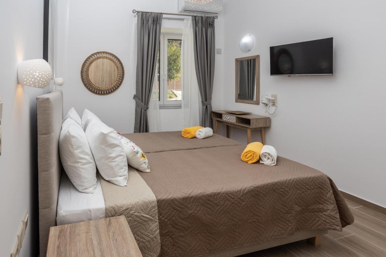 Villa Neonis Spílion Eksteriør billede