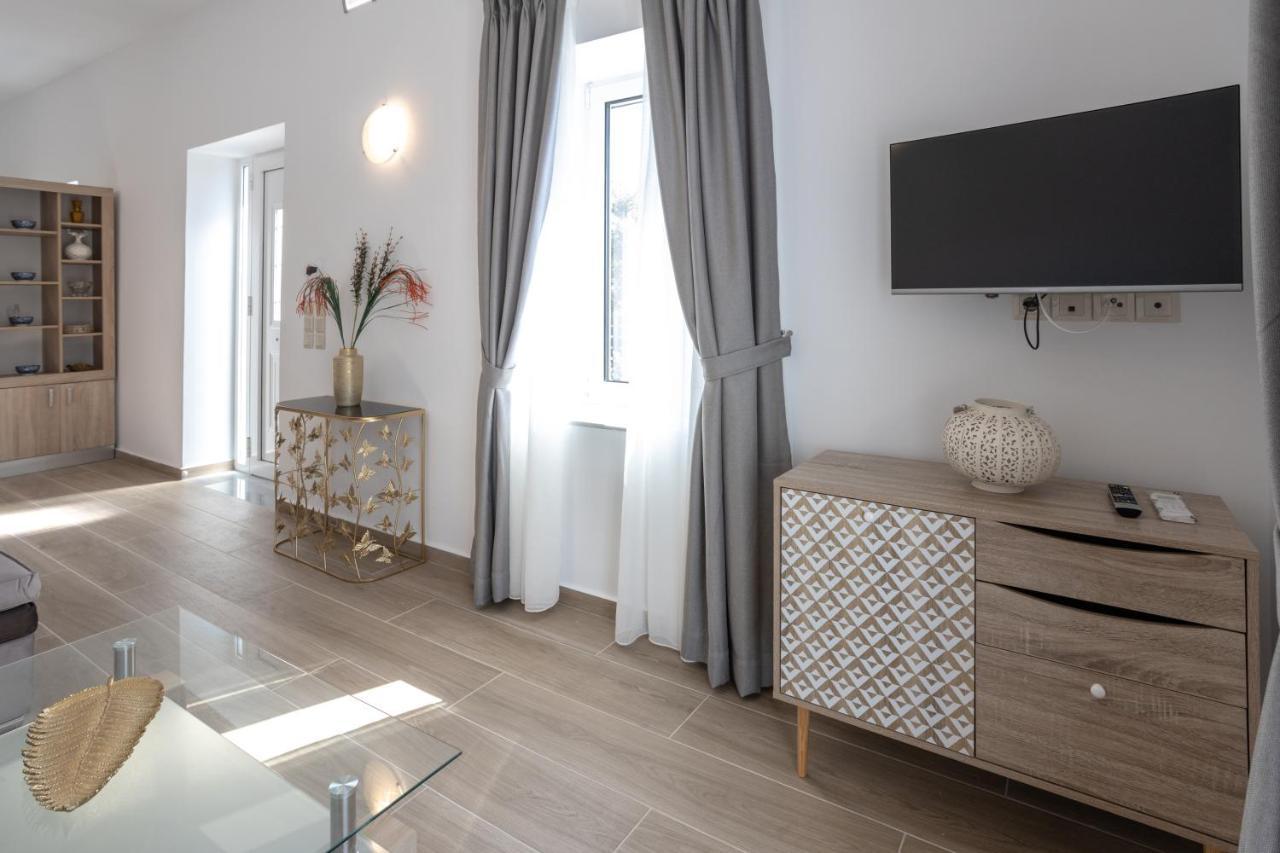 Villa Neonis Spílion Eksteriør billede